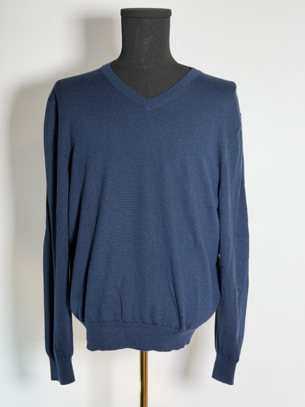Jos. A. Bank Traveler Collection Merino Wool Washable V-Neck Sweater Navy XL